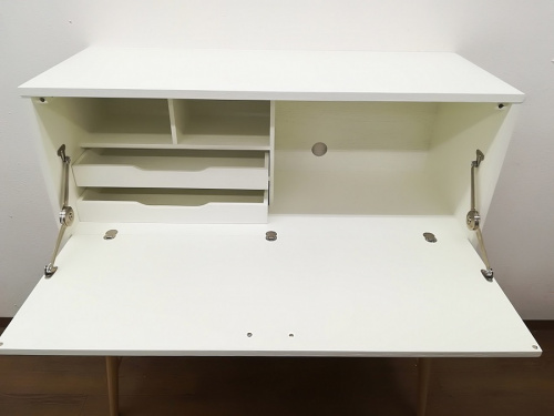 モーダ・エン・カーサのデスク