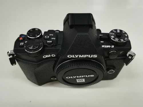 デジタル家電の一眼レフカメラ