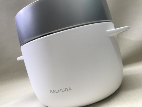 キッチン家電の炊飯器