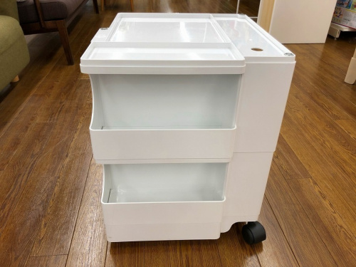 万能収納のボビーワゴン