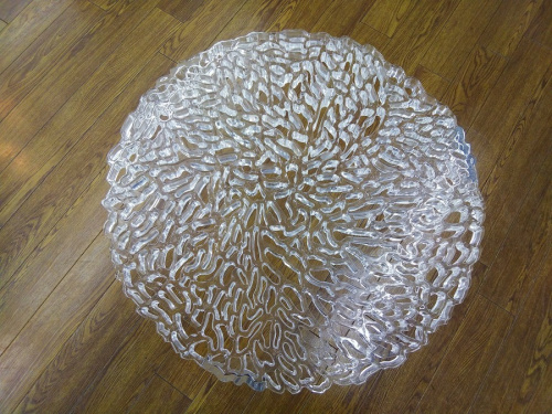 家具のテーブル