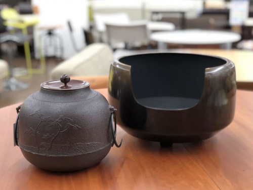 茶道具の風炉