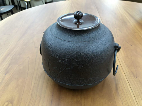 風炉の茶釜