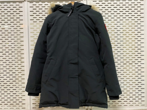 ダウンジャケットのCANADA GOOSE
