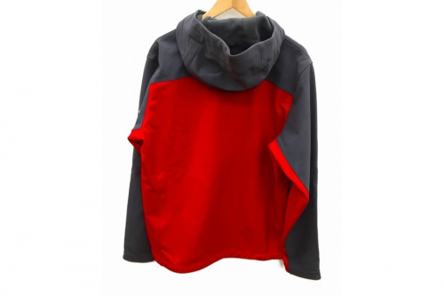 マウンテンパーカーのMOUNTAIN HARD WEAR