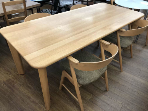 家具のダイニングセット