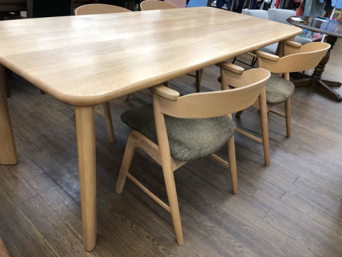 ダイニングセットの家具　中古