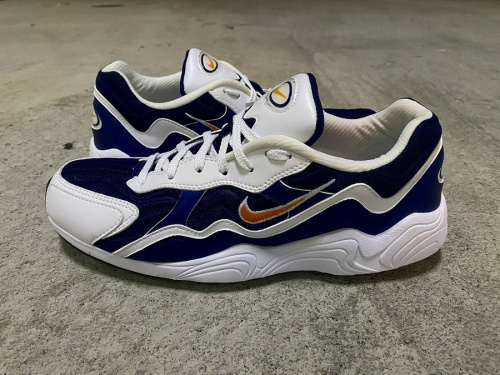 スニーカーのNIKE