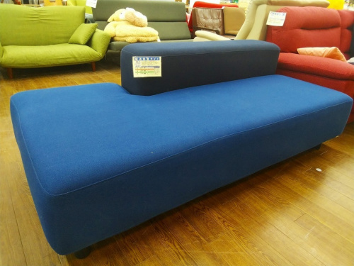 家具のソファ