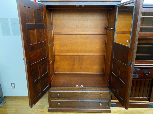 クローゼット収納のワードローブ