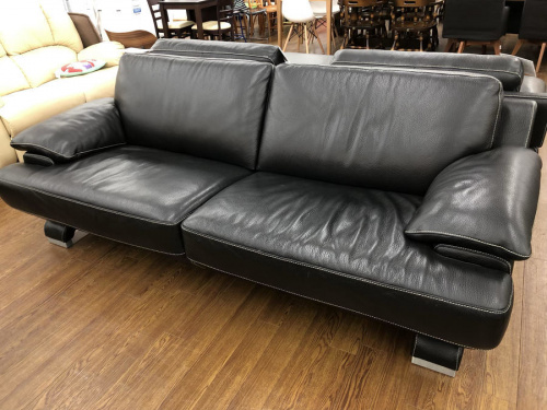 家具のソファ