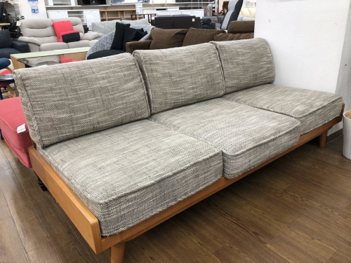 家具のソファ