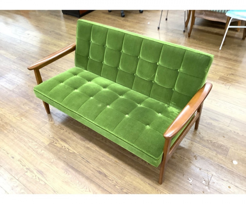 家具のソファ