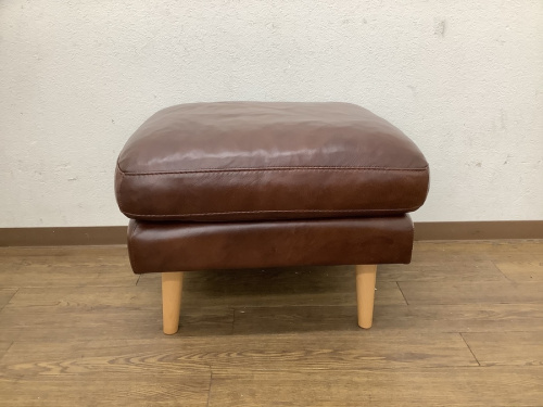 家具のオットマン
