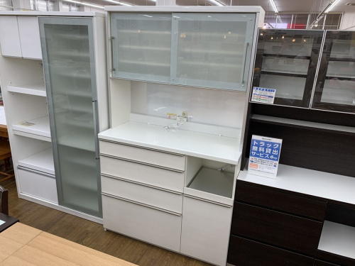 レンジボード・食器棚のPamouna