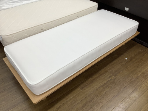 ベッドのグランツ