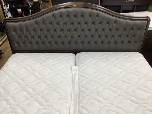 Simmonsのベッド　中古