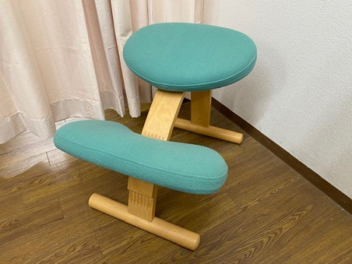 家具のバランスチェア