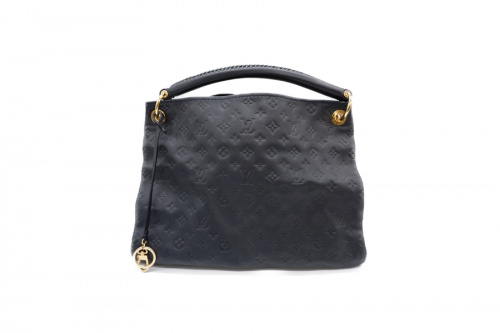 LOUIS VUITTONのアーツィーMM