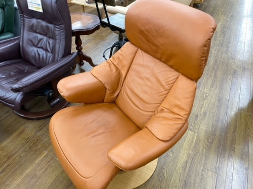 ソファのカリモク