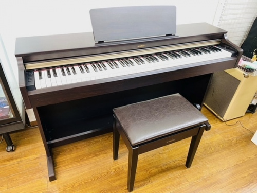 楽器の電子ピアノ