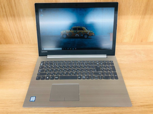 ノートパソコンのLENOVO　ノートパソコン