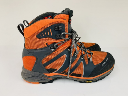 多摩　スニーカー　買取