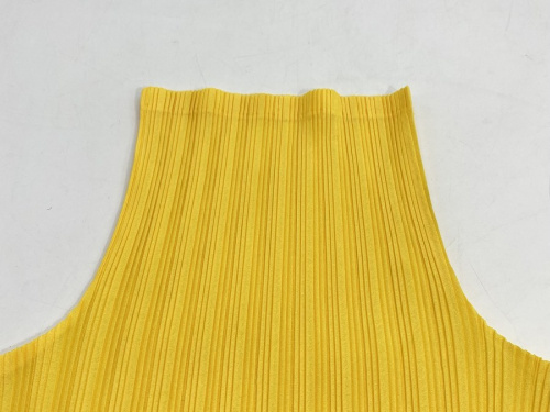 トップスのPLEATS PLEASE