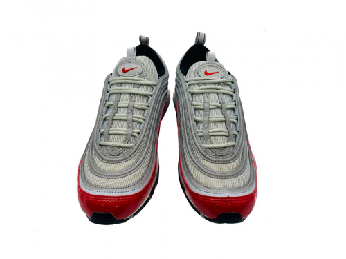スニーカーのNIKE