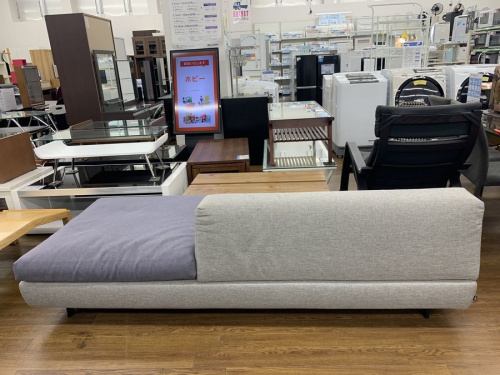 ライトグレー×ブルーの多摩　家具　買取
