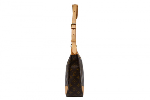 ショルダーバッグのLOUIS VUITTON