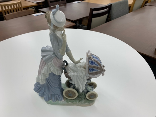 LLADRO【リヤドロ】の乳母車