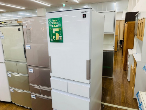 生活家電の5ドア冷蔵庫