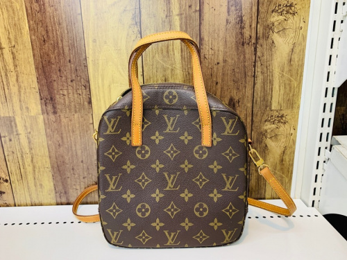 ショルダーバッグのLOUIS VUITTON(ルイヴィトン）