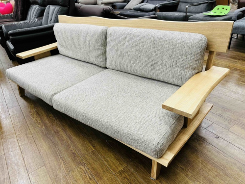 家具の2人掛けソファー
