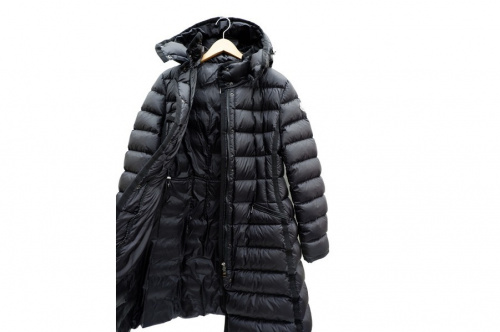 ダウンコートのMONCLER
