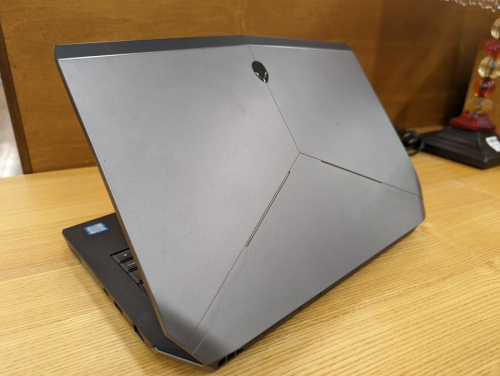 Alienwareの多摩　パソコン買取