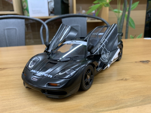 モデルカーのAUTO art