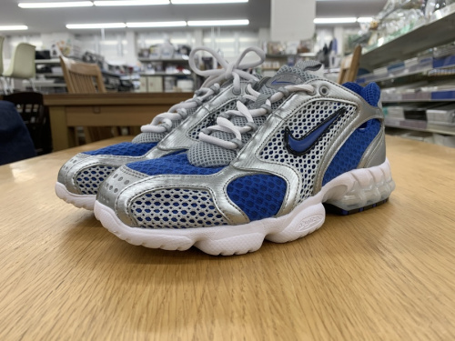スニーカーのNIKE