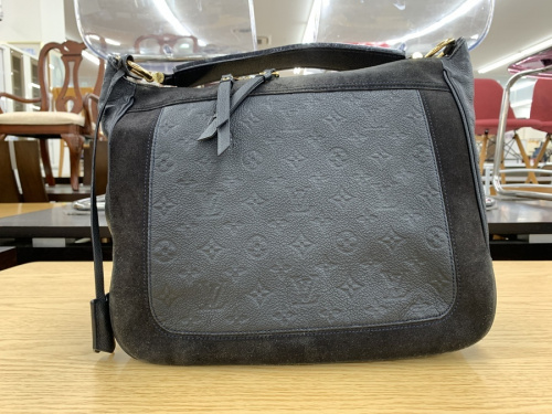 バッグのLouisVuitton