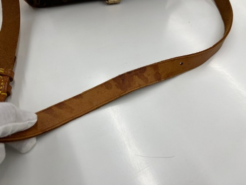 バッグ　のモノグラム