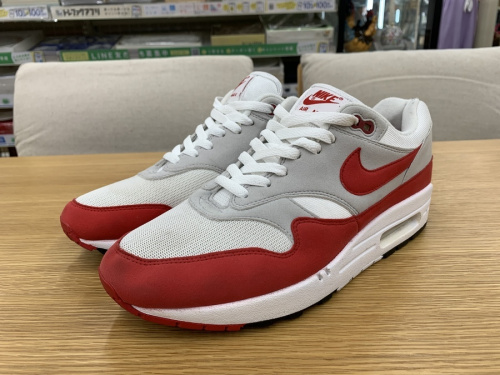 スニーカーのNIKE