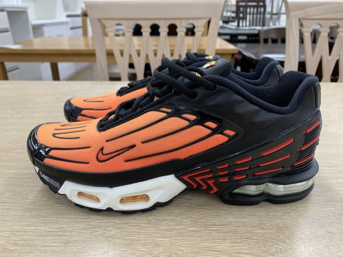 2000年の名作！NIKE（ナイキ）AIR MAX PLUS III が入荷致しまし