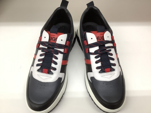 スニーカーのHUGO BOSS
