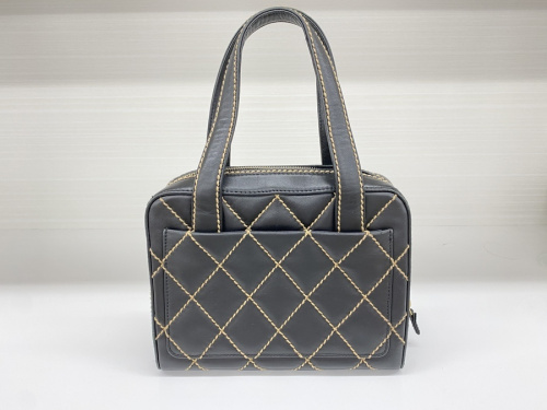 シャネルのハンドバッグ