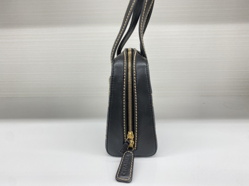 ハンドバッグのワイルドステッチ