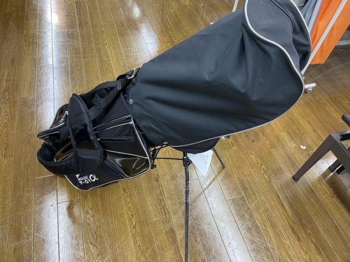 スポーツ用品のゴルフ