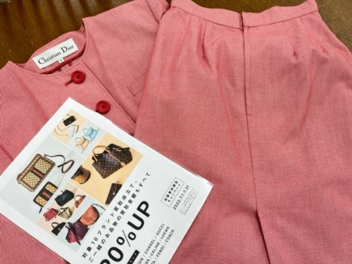 レディースファッションのジャケット