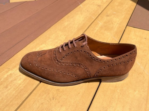 チャーチのスエードシューズ