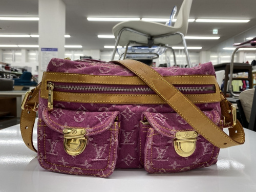 LOUIS VUITTONのモノグラム